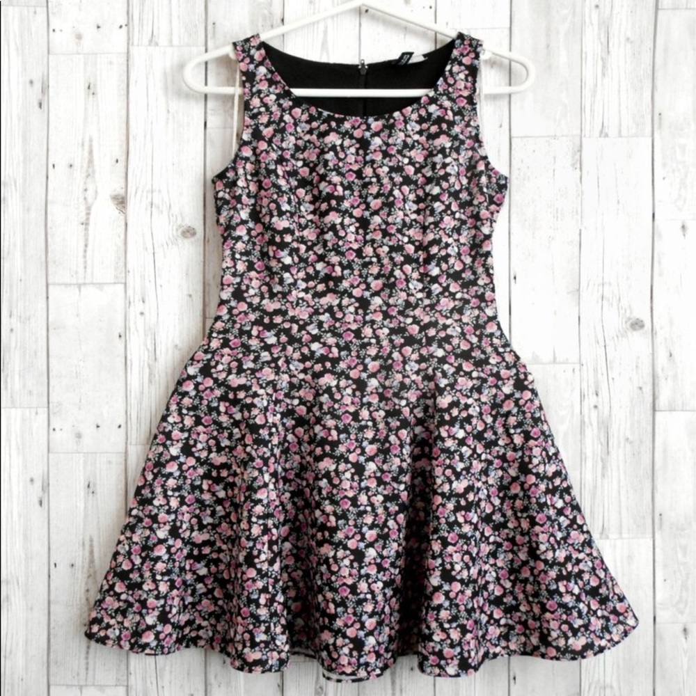 H&M Ditsy Floral Fit & Flare Skater Dress